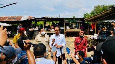 Berkunjung ke Sumenep, Presiden Jokowi Minta Usut Tuntas Kasus Minyak Goreng