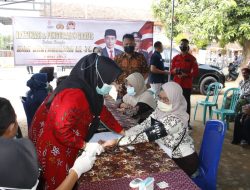 Dalam Rangka HUT Bhayangkara Ke-76, Polres Sumenep Gelar Vaksinasi dan Pengobatan Gratis