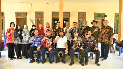 Turun Ke Lokasi Banjir, Bupati Sumenep Berencana Gunakan Dana CSR Bagi Petani Tak Berasuransi