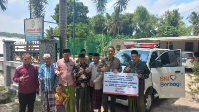 BNI Pamekasan Berikan CSR berupa Ambulance dan Ratusan Paket Sembako Tiga Kabupaten di Madura