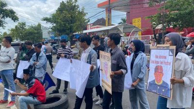 Aktivis Dear Jatim Geruduk Kantor Pemkab Sumenep, Berikut Tuntutan Demonstran Pada Bupati