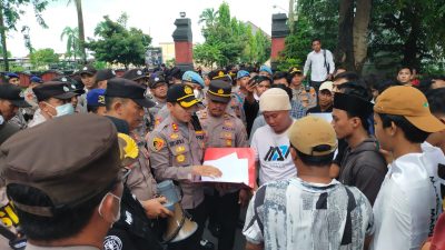 Kawal Kasus Pupuk AAR Kembali Berdemo, Selain Kutuk Keras Aksi Represif Berikut Sederet Tuntutan Yang Dilayangkan ke Polres Sumenep