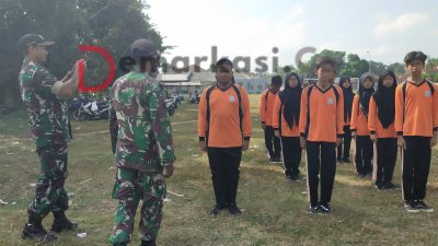 Menjelang Upacara Bendera 17 Agustus 2023, Koramil 0827 dan Polsek Guluk-Guluk Bekali Paskibra dengan PBB dan Kedisiplinan