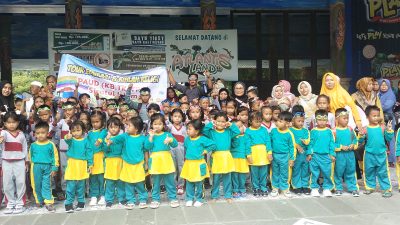 Upaya Meningkatkan Kreativitas dan Pergaulan Positif Anak, PAUD KB, TK Siratul Islam Gelar Rekreasi