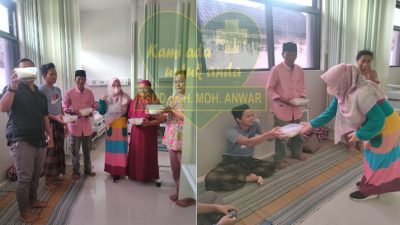 RSUD dr H Moh Anwar Sumenep Berbagi Kebahagiaan Pada Keluarga Pasien di Bulan Ramadhan dengan Takjil Gratis