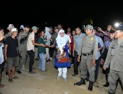 Selain Menyihir Ribuan Pengunjung, Festival Layangan LED 2024 Disbudporapar Mampu Tingkatkan Perekonomian Pelaku UMKM