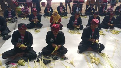 Pantai Lombang Jadi Tempat Lomba Merangkai Orong Ketupat, Berikut Kata Kadisbudporapar Sumenep