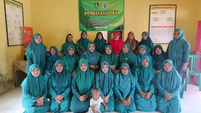 Ketua TP PKK Kecamatan Guluk-Guluk Berikan Pembinaan Administrasi di Desa Payudan Karangsokon