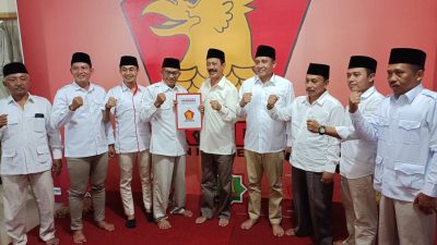Fattah Jasin Kembalikan Formulir Pendaftaran Bacabup Pemekasan ke DPC Partai Gerindra