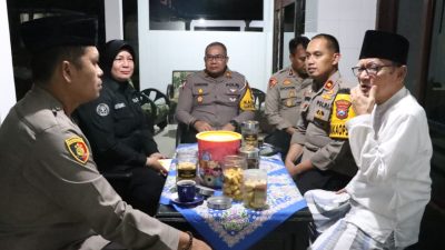 Kapolres Sumenep Jalin Silaturahmi dengan Tokoh Budayawan Sumenep KH. D Zawawi Imron