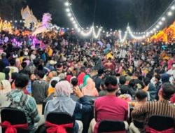 Kirab Maskot Si Jalih dan Si Busok Sukses Hipnotis Ribuan Penonton di Zona 3 Kecamatan Pragaan