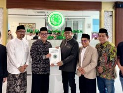 Bupati Sumenep Terima SK Pengurus MUI Jatim, Berkomitmen Kontribusi untuk Kemaslahatan Umat