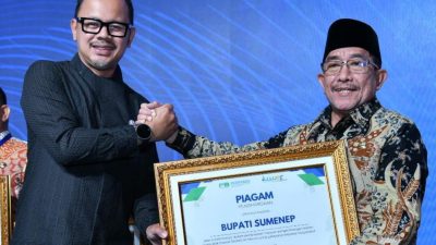 Bupati Sumenep Meraih Penghargaan dari PERPAMSI atas Pembiayaan dan Penguatan BUMD PDAM