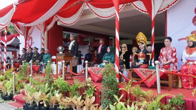 Berbaju Adat Nasional Banten, Bupati Sumenep Tampak Gagah Sebagai Inspektur Upacara 17 Agustus 2025