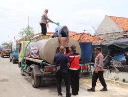 Polres Sumenep Salurkan Bantuan Air Bersih untuk Warga Desa Pinggirpapas, Kalianget