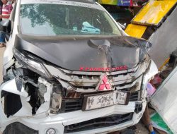 Diduga Mengantuk, Expander Cross Putih Tabrak Seorang Pengemudi dan Dua Sepeda Motor 