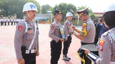 Polres Sumenep Gelar Upacara Penghargaan dan PTDH, Tekankan Integritas dan Disiplin Anggota
