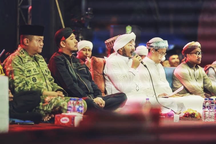 Sumenep Bersholawat Wujud Syukur dan Evaluasi Satu Tahun Kepemimpinan FAHAM