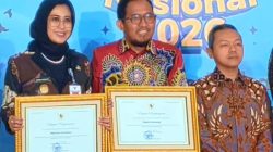 Berhasil Merawat Bahasa Madura, Bupati Sumenep Menerima Penghargaan di Gedung Garuda 