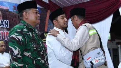 Achmad Fauzi Wongsojudo Sambut Kedatangan Jemaah Haji Asal Sumenep di GOR A. Yani