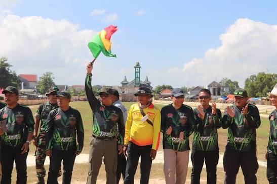 48 Pasang Sapi Adu Kecepatan, Kerapan Sapi HUT Korem 084/Bhaskara Jaya Pikat Ribuan Warga Sumenep