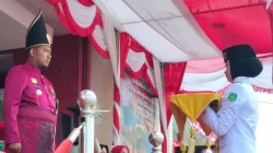 Khusuk dan Khidmat, Pemkab Sumenep Gelar Upacara Detik-detik Proklamasi HUT ke-81 RI di Halaman Kantor Bupati Khusuk dan Khidmat, Pemkab Sumenep Gelar Upacara Detik-detik Proklamasi HUT ke-81 RI di Halaman Kantor Bupati