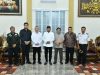 Sinergi Pusat-Daerah Diperkuat, Menhub RI Sambangi Bupati Sumenep Bahas Penanganan KM Mutiara Sentosa II
