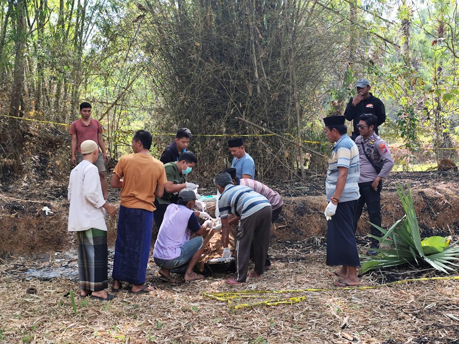 Warga Temukan Mayat dalam Kondisi Terbakar di Batang-Batang
